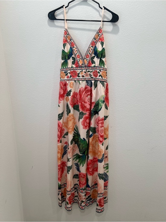 Sunday up Dresses & Skirts - Floral V-Neck Maxi Dress with Parrot Print -by Sunday Up Size L